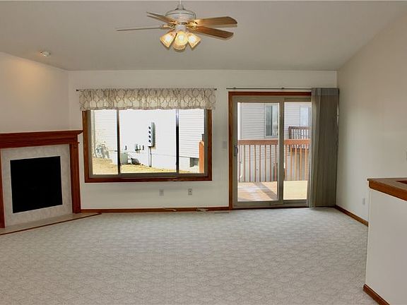 4th image of 3012 SE Turnberry Dr