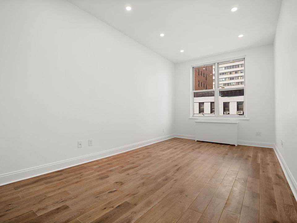 1st image of 207 E 60th St APT C1