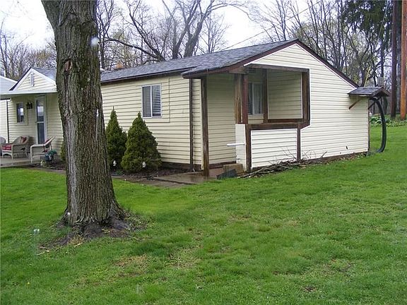 2nd image of 4824 Josephine Dr