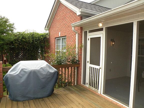 3rd image of 735 Outlook Ln