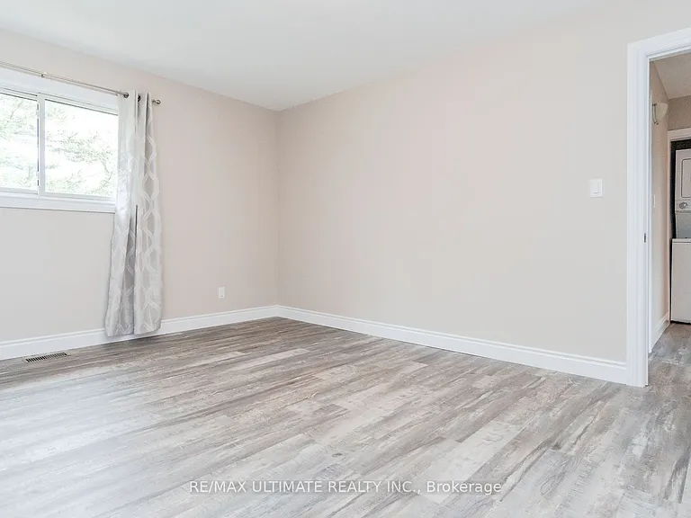 321 Warrington Rd — Photo 30