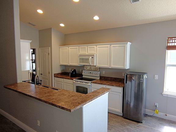 5th image of 1040 Venetian Dr Unit 201