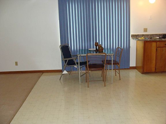 4th image of 416 4th St