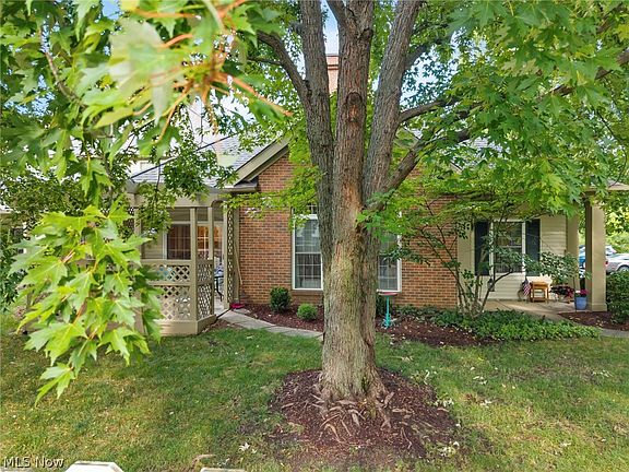 2nd image of 3061 Macintosh Dr #3061