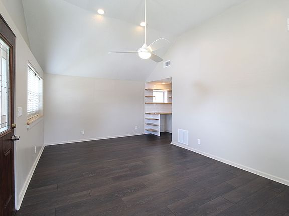 3rd image of 5101 Granada St