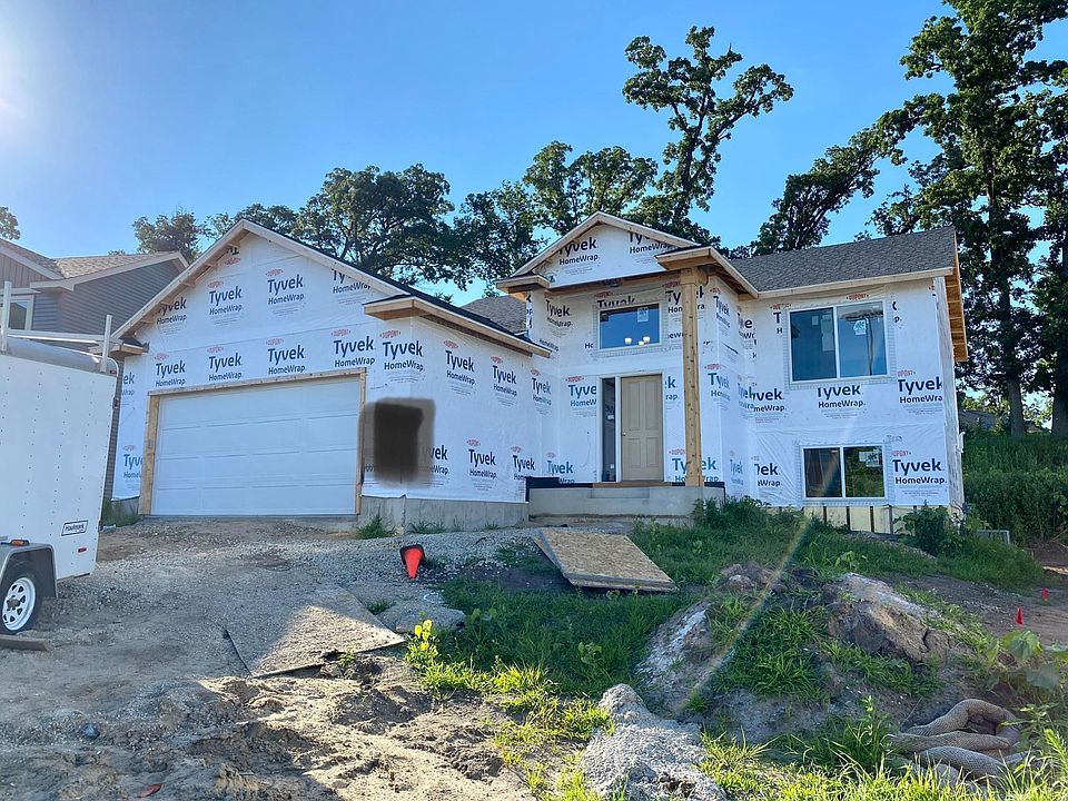 2nd image of 6747 Gaillardia Dr NW