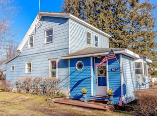 90 Maple Ave #1, Hudson, NY 12534