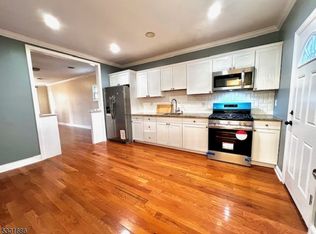456 S 18th St, Newark, NJ 07103