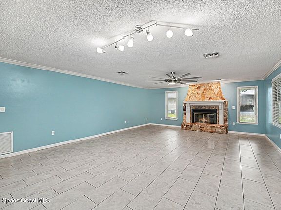 4th image of 1808 Live Oak Dr N