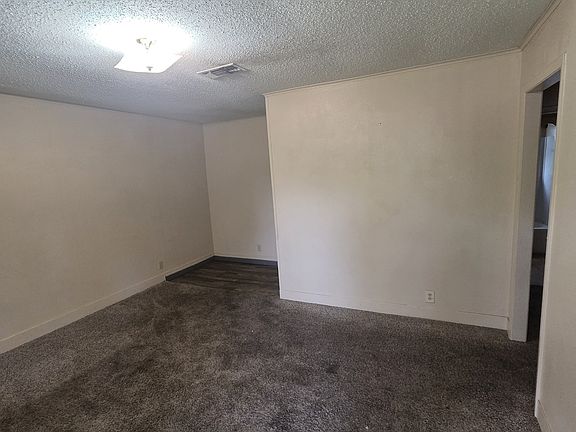 4th image of 403 W Dewey Ave