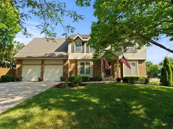 8500 W 113th St, Overland Park, KS 66210