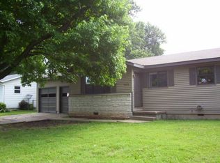 2452 S Nettleton Ave, Springfield, MO 65807