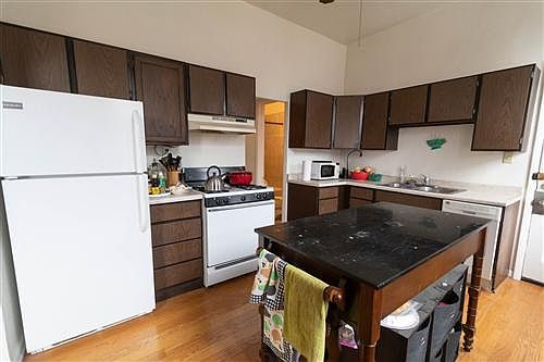 1st image of 1041 N Wood St #2R