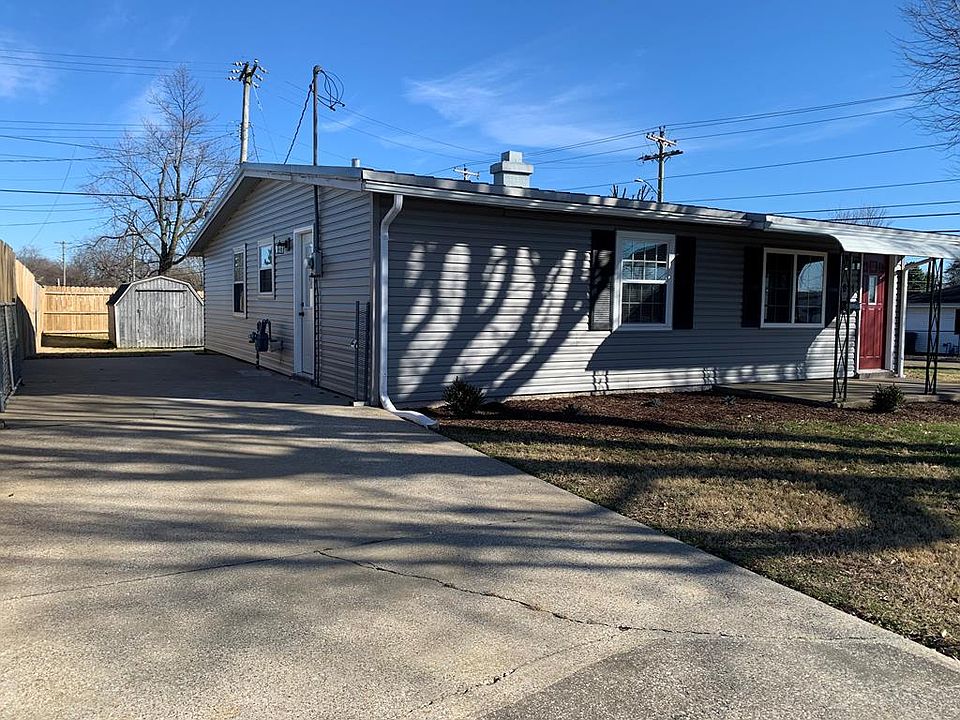 1st image of 821 Delray St