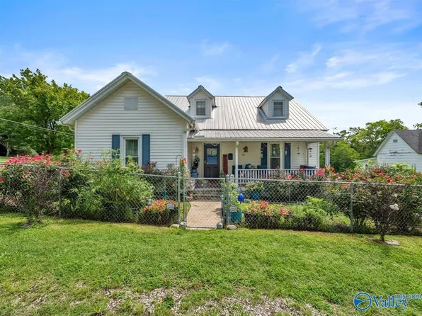 205 Mountain St, Stevenson, AL 35772