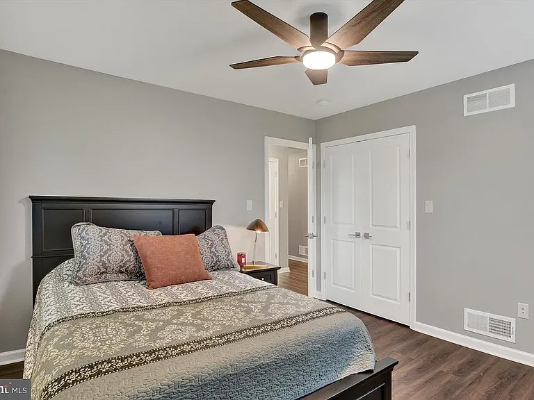 225 E Glenn Rd — Photo 10