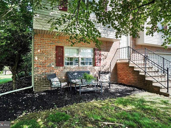 2nd image of 2661 Wyngate Rd