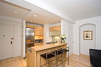 3rd image of 405 W 23rd St Front 3M