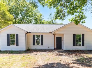 410 S Fayetteville St, Liberty, NC 27298