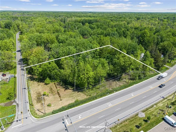 6859 Kirkville Rd #18, East Syracuse, NY 13057