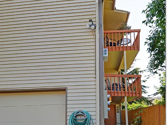3rd image of 301 NW 52nd St #305