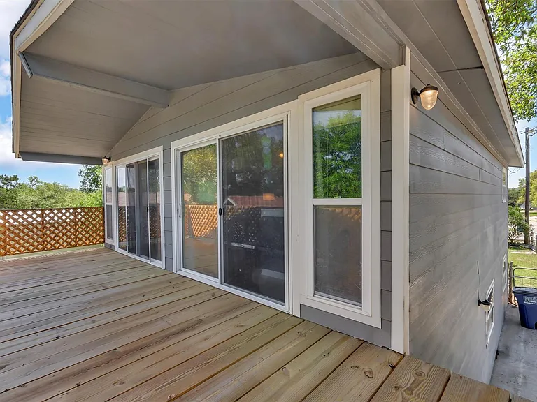 612 Mockingbird Dr — Photo 13