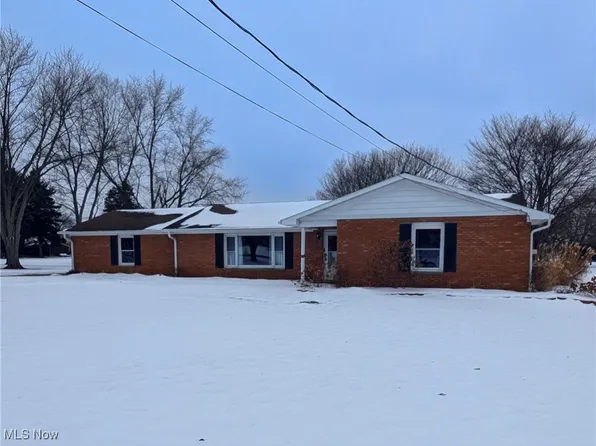 8011 Patten Tract Rd, Sandusky, OH 44870