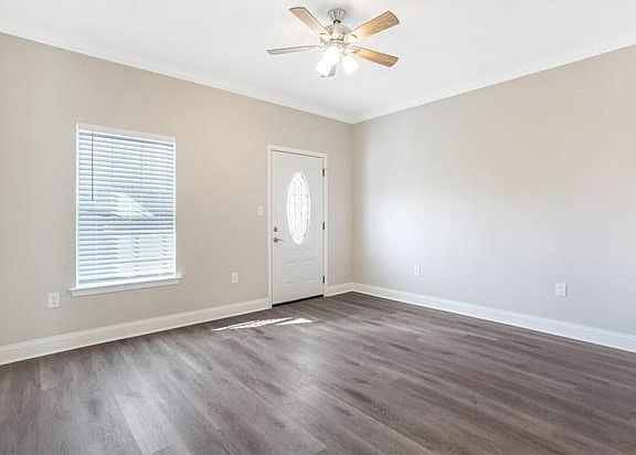 4th image of 3609-3611 4th St