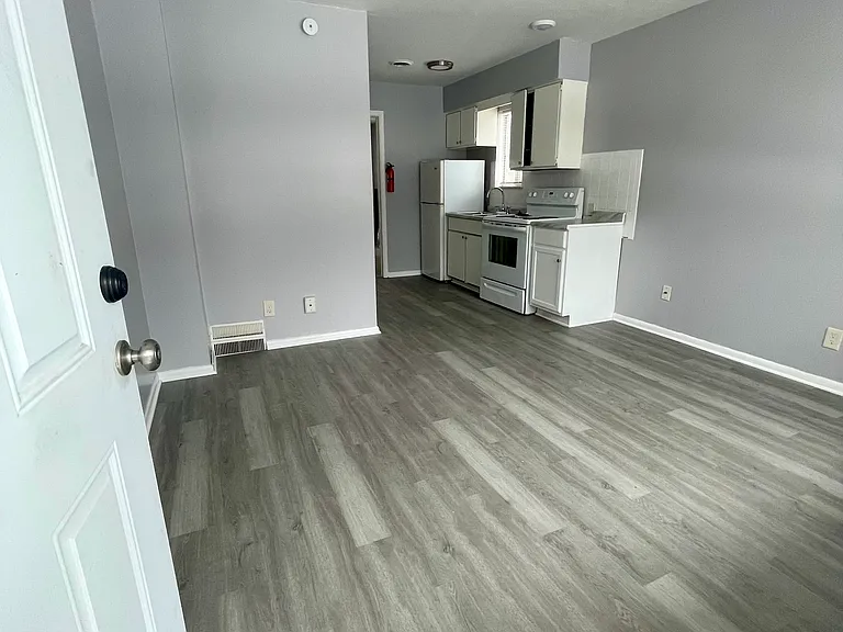595 Brown St #2 — Photo 17