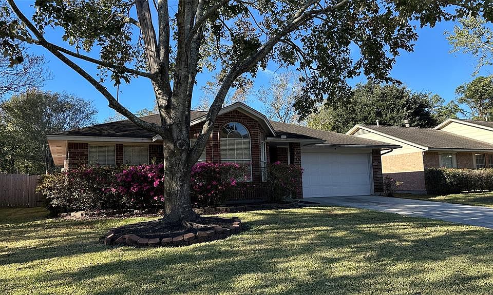 1st image of 2414 Longleaf Pines Dr