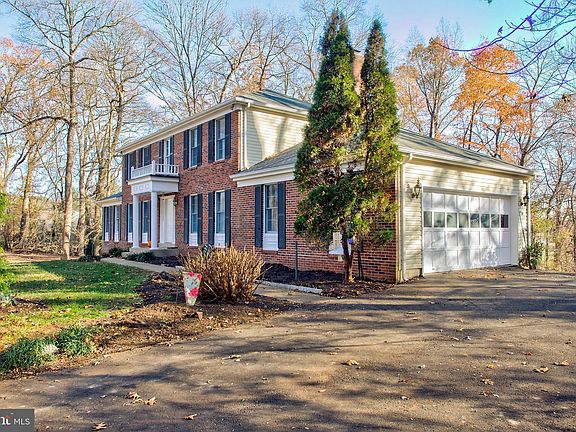 4th image of 17614 Bates Dr