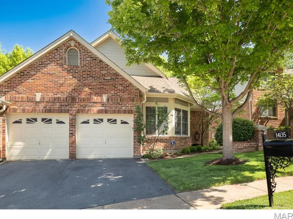 14135 Woods Mill Cove Dr, Chesterfield, MO 63017