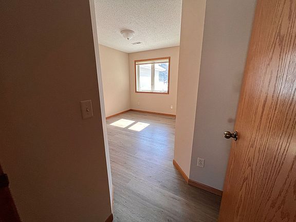5th image of 351B Williamsburg Pl
