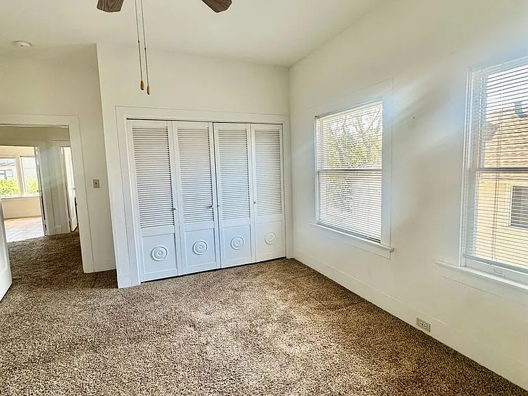 1512 Arch St — Photo 5