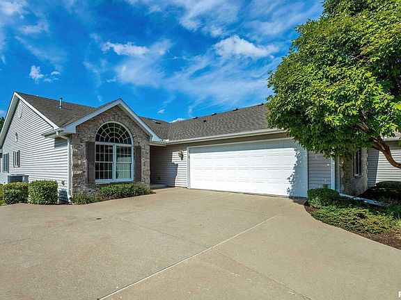 2nd image of 5808 Crow Valley Park Dr