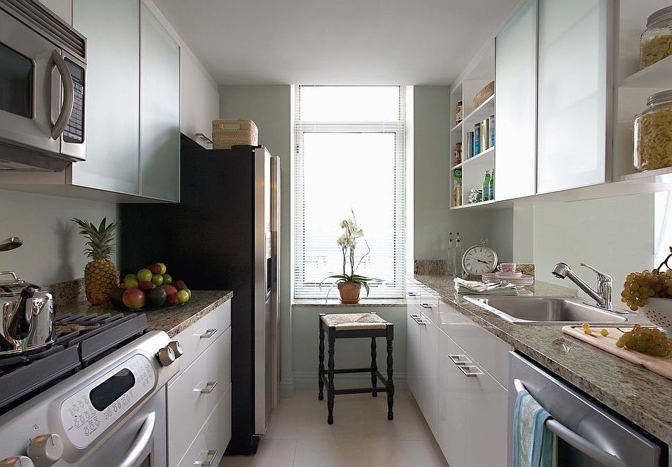 1st image of 325 N End Ave APT 6I