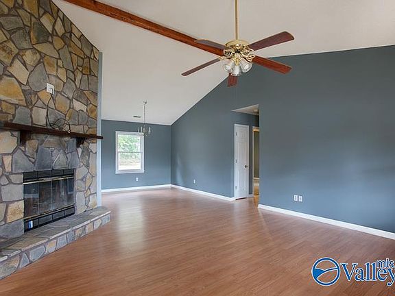 4th image of 108 Fernglen Cir