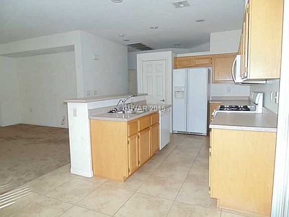 5th image of 3233 Monaco Shores Dr