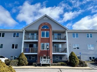 728 Beverage Hill Ave APT 14, Pawtucket, RI 02861