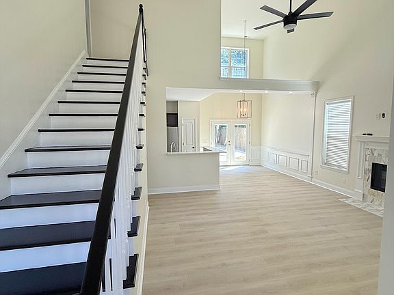 2nd image of 109 Garden Walk