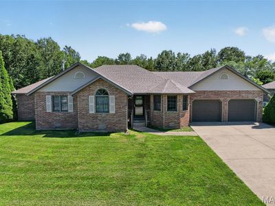 2220 Cherry Blossom Cir, Lebanon, MO, 65536