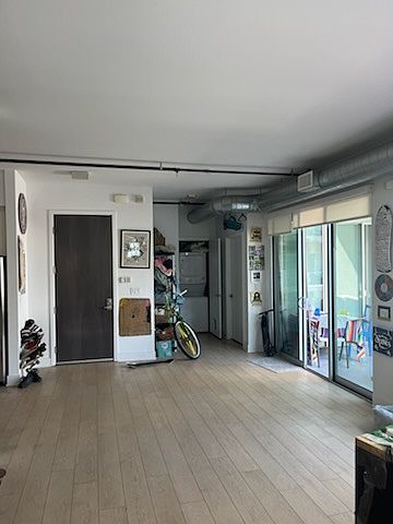 Building Photo 3