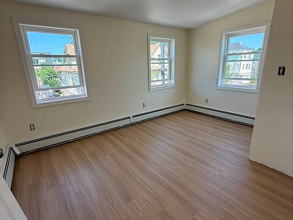4th image of 53 Malden St #3
