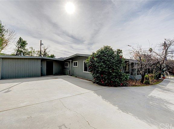 3rd image of 41573 Johnston Ave