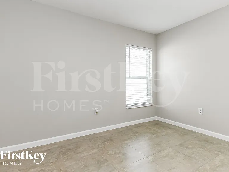 662 Lindbergh Way — Photo 12