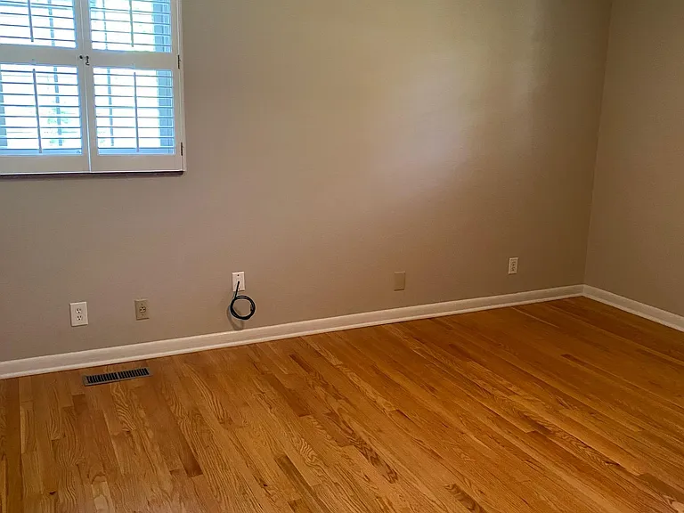 7528 Deane Hill Dr — Photo 7