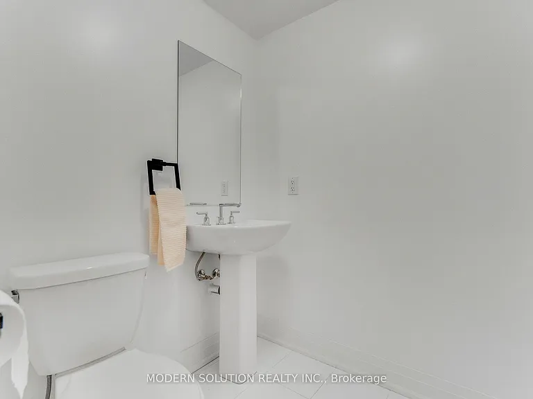 1659 Vellore Cres — Photo 10