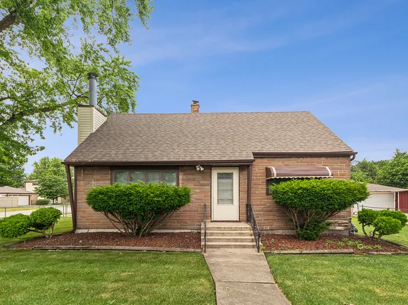 8068 S Laramie Ave, Burbank, IL 60459