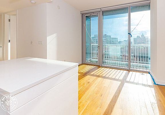 5th image of 436 Albee Sq #27C