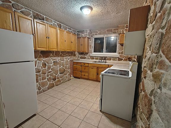 2nd image of 6222 Algon Ave #1